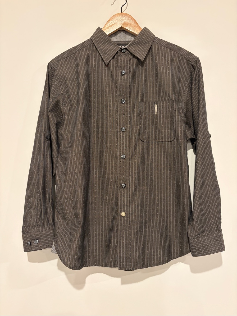 Airwalk Size 14/16 Black Fine Striped Roll Tab Sleeve Button Down Shirt Kids